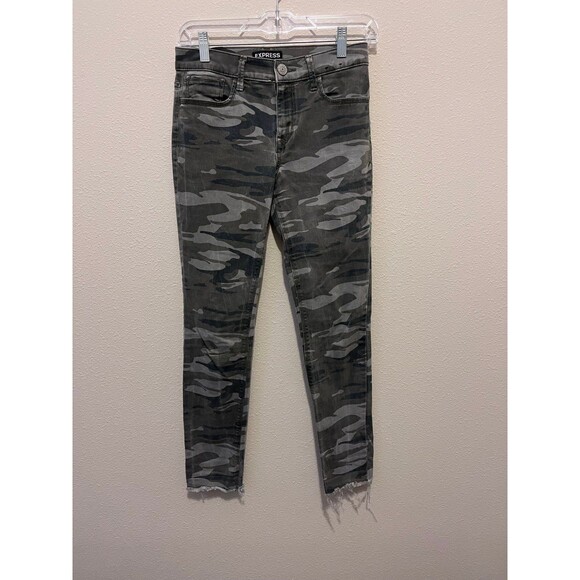 Express Midrise Raw Hem Camouflage Jeans - Picture 1 of 5